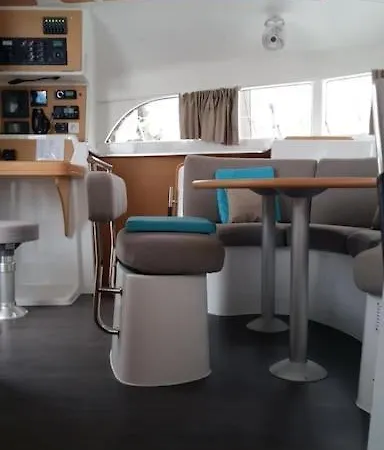 Cristal De - Bateau-hôtel *